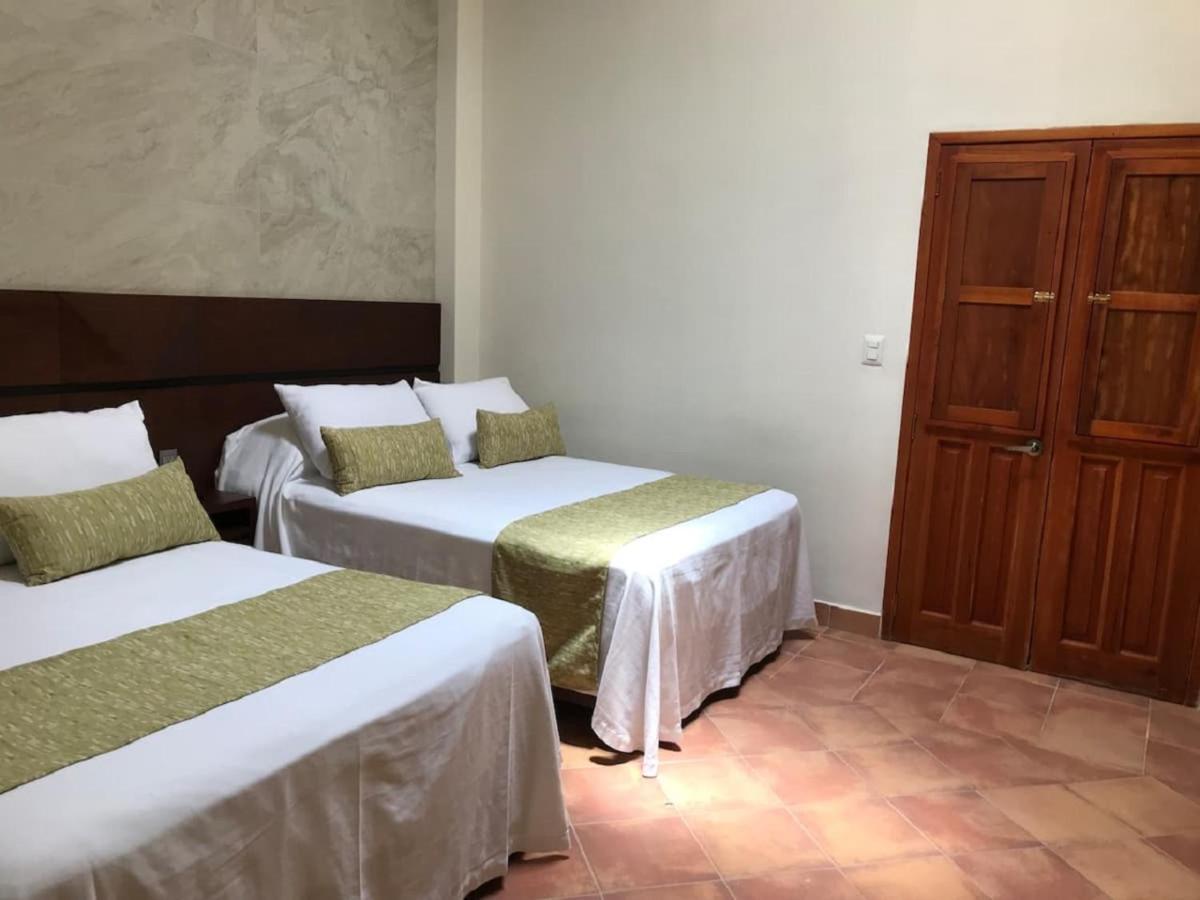 Casa De La Asuncion Hotel *