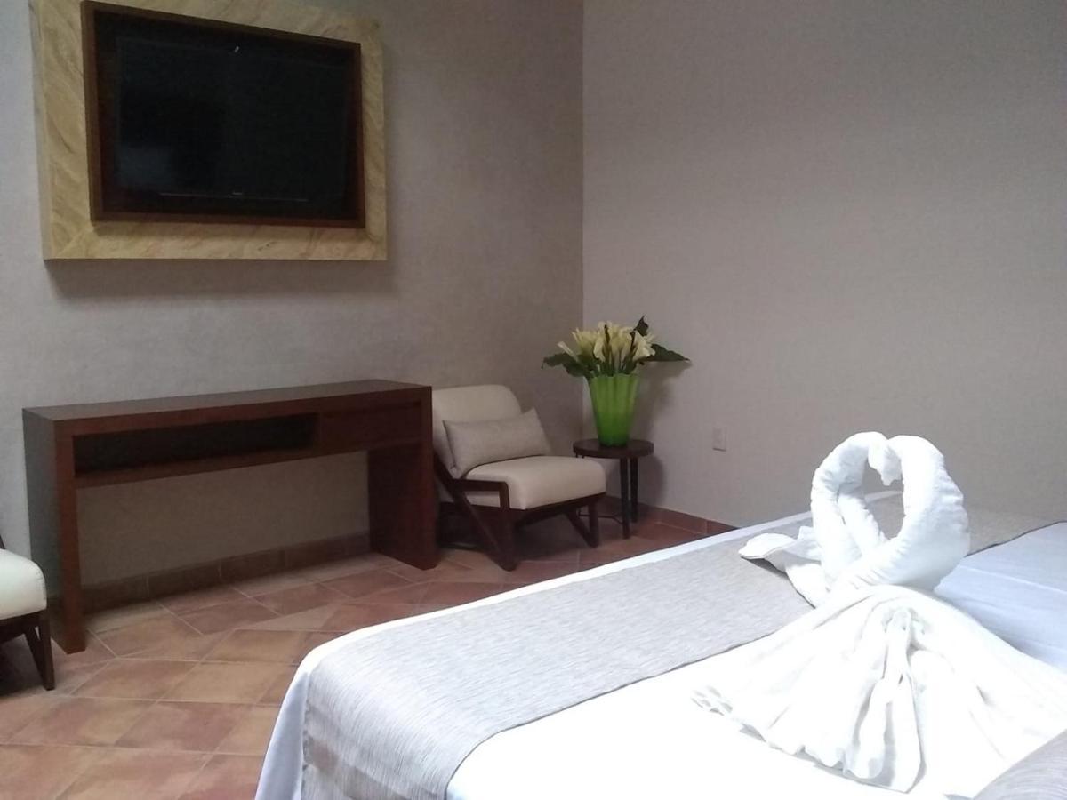 Casa De La Asuncion Hotel *