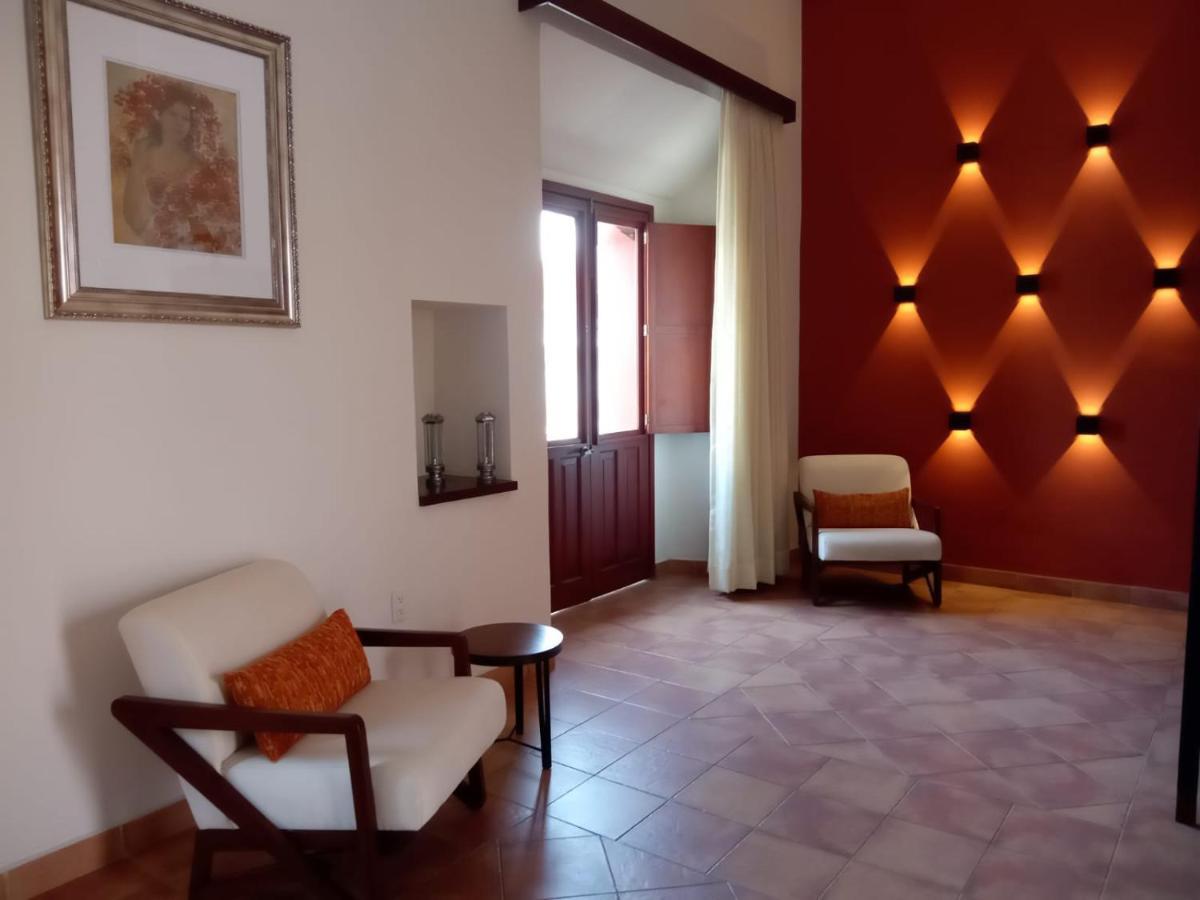 Casa De La Asuncion Hotel *